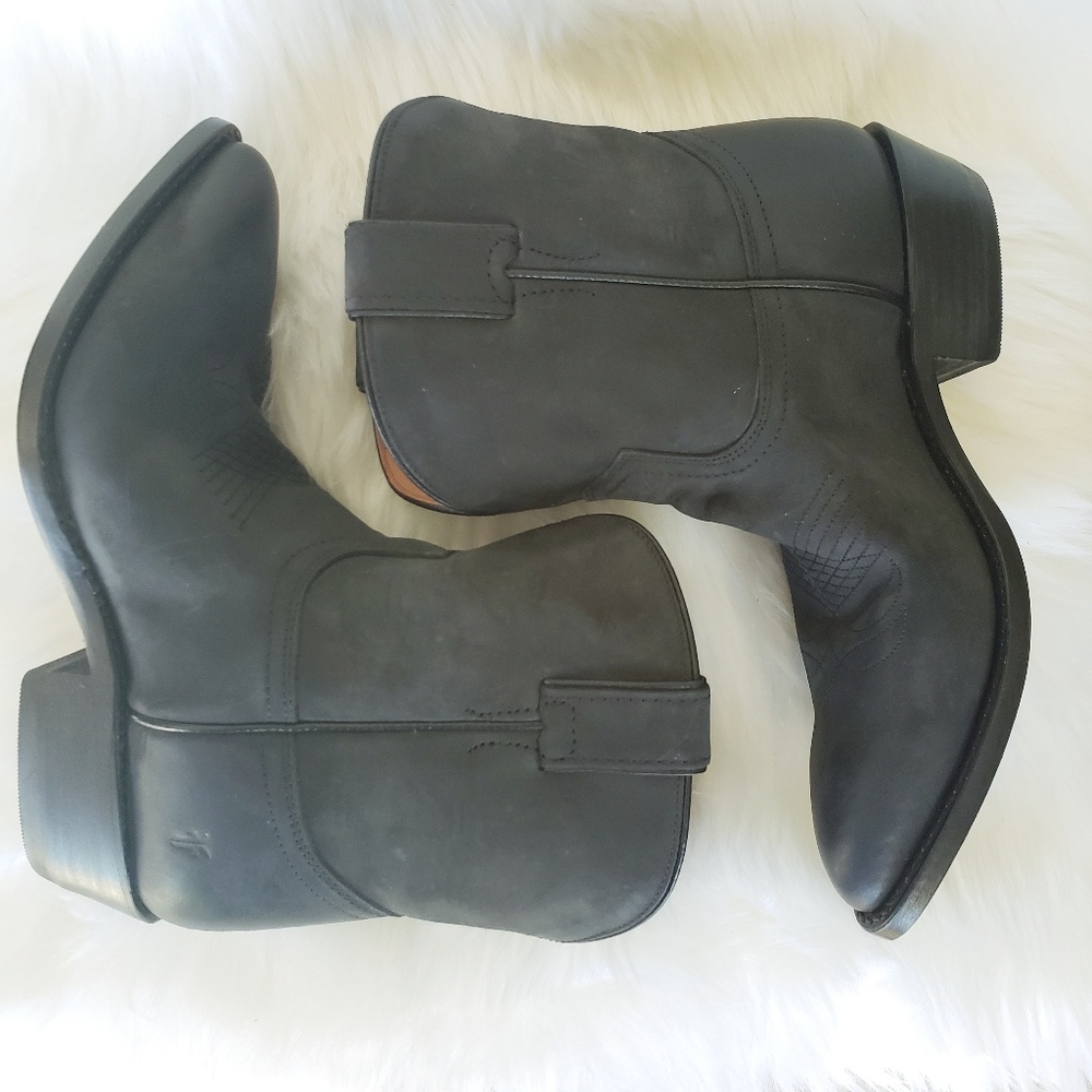 SALE! FRYE Billy Short Booties Black 6 - Picture 7 of 7